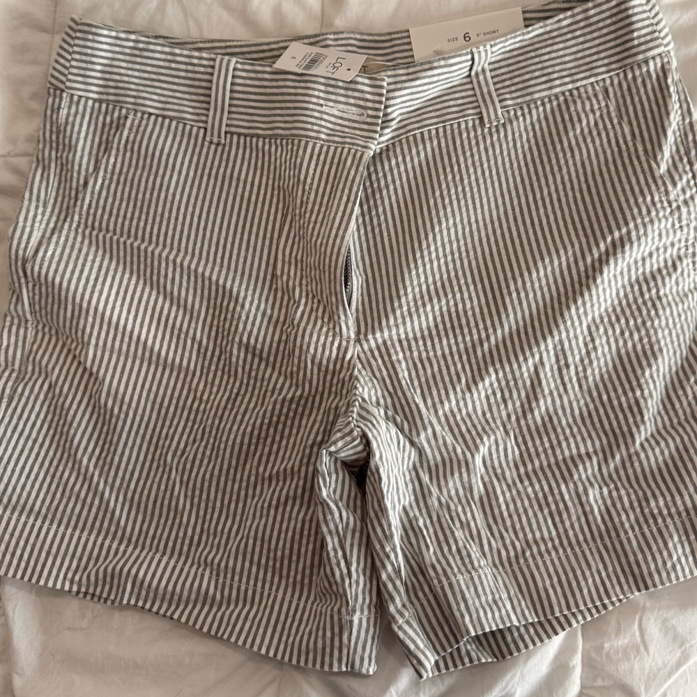 Loft outlet, grey and white seersucker short